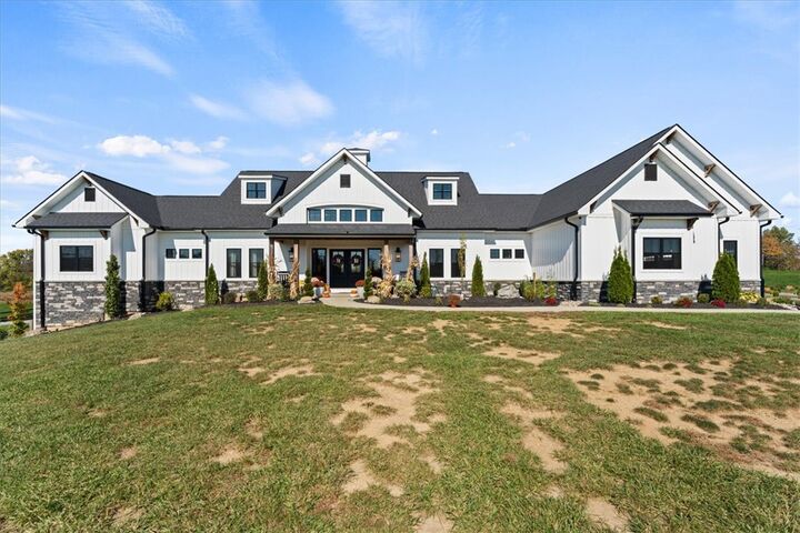 Property Photo: 1018 Stevenson Road OH 45385