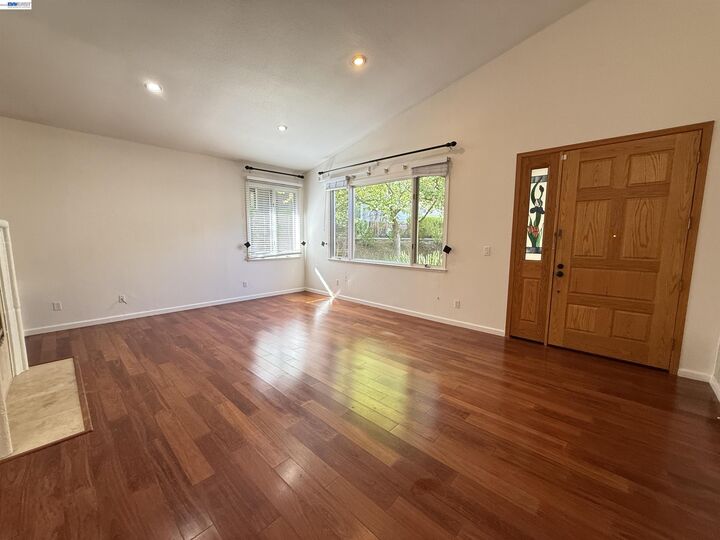 Property Photo:  7936 Kemper Ct  CA 94588 