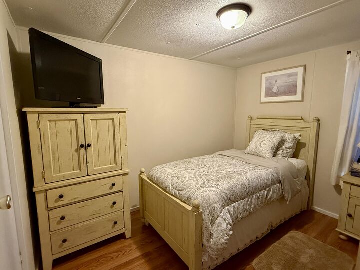 Property Photo:  827 Squirrel Road  FL 32433 