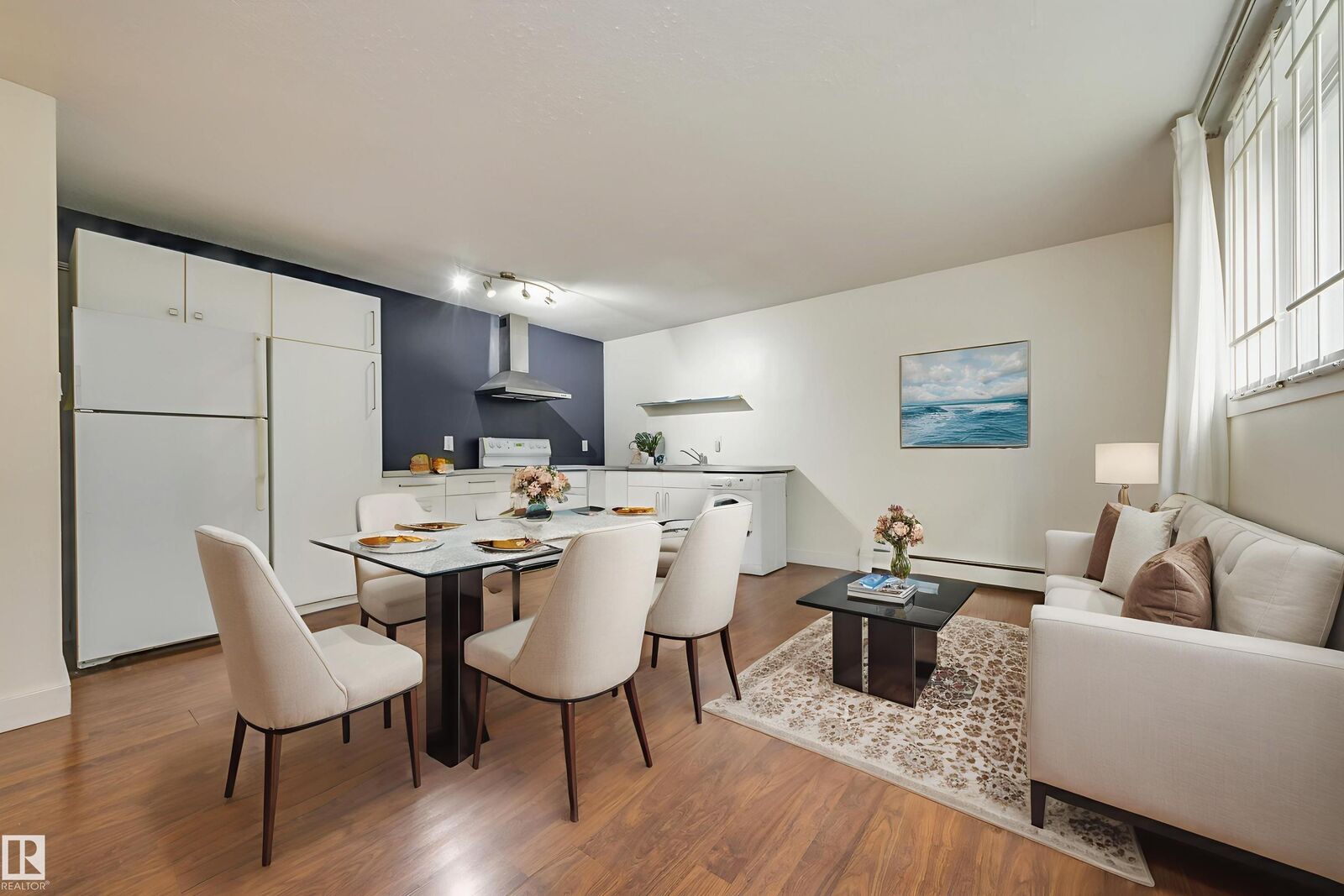 Property Photo:  10015 83 Avenue NW  AB T6E 2C3 