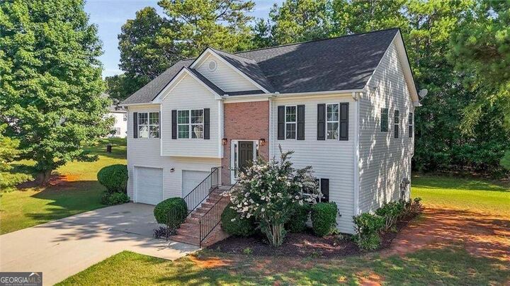 Property Photo: 435 Fieldstone Lane GA 30016