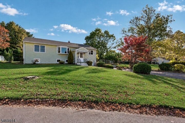 Property Photo:  304 Lilac Ct  NJ 08807 