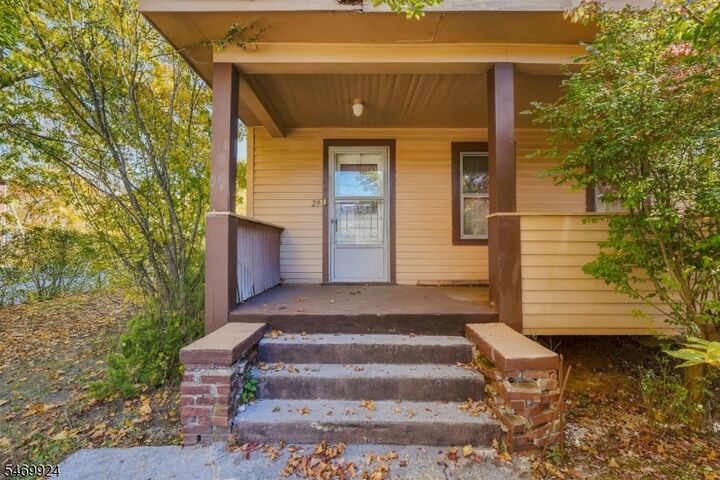 Property Photo: 29 Valhalla Rd NJ 07045