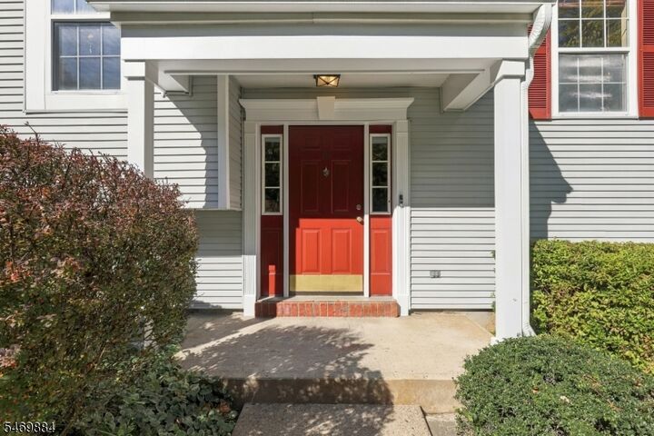 Property Photo: 10 Knox Ct NJ 07920