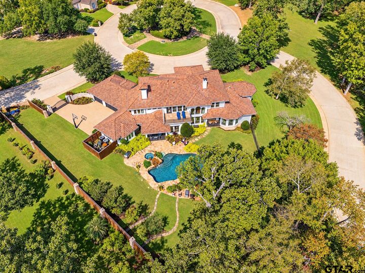 Property Photo:  1962 Highland Park Ct  TX 75701 