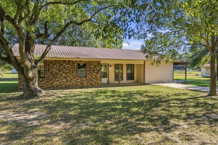 Property Photo:  1701 Hwy 15  MS 39476 