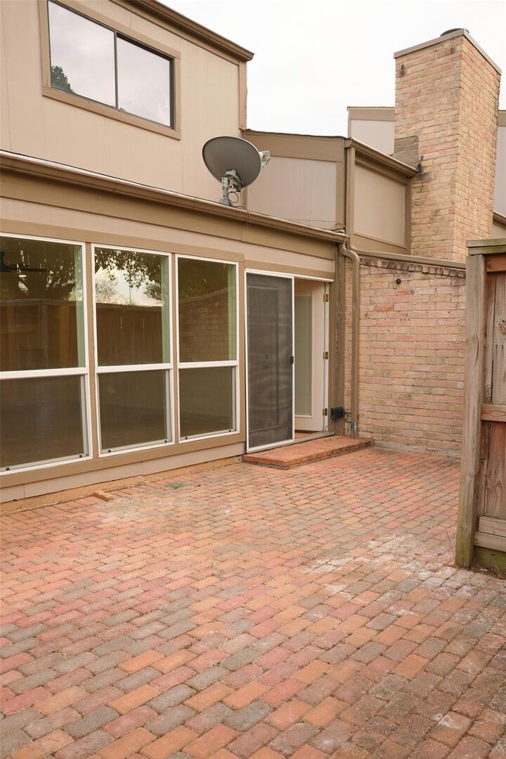 Property Photo: 880 Tully Road 26 TX 77079