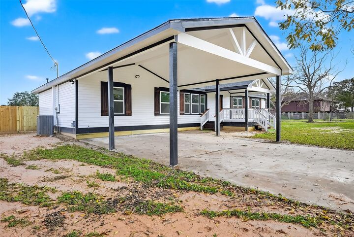 Property Photo:  2311 8th Street  TX 77577 