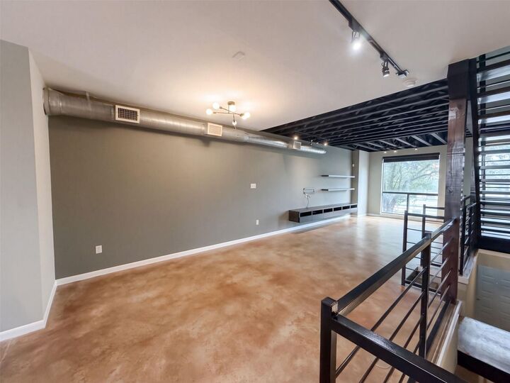 Property Photo: 310 S Jensen Drive 2 TX 77003