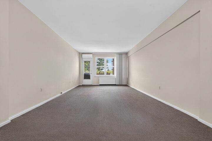 Property Photo: 795 Avenue C 301 NJ 07002