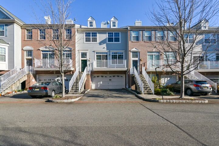Property Photo:  12 Alexander Ct  NJ 07305 