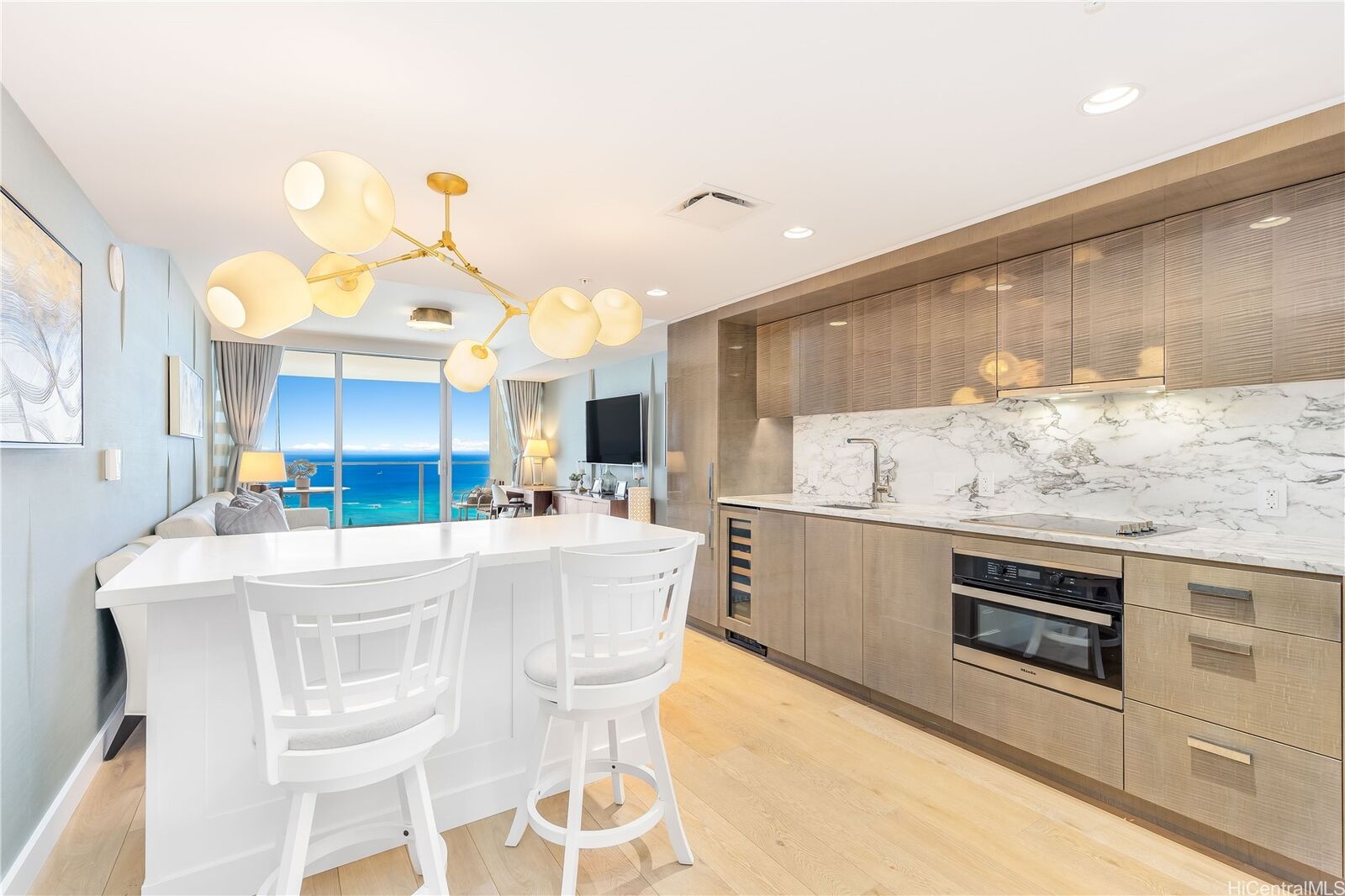 Property Photo:  2139 Kuhio Avenue 3403  HI 96815 