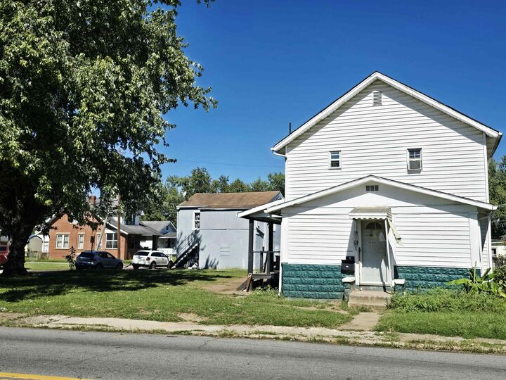 Property Photo:  3702-3706 3rd Avenue  WV 25702-1612 