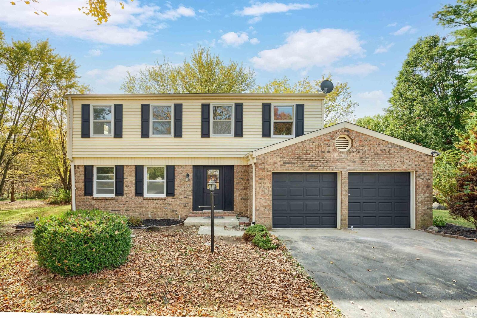 Property Photo: 6207 Woodcliff Court IN 46901