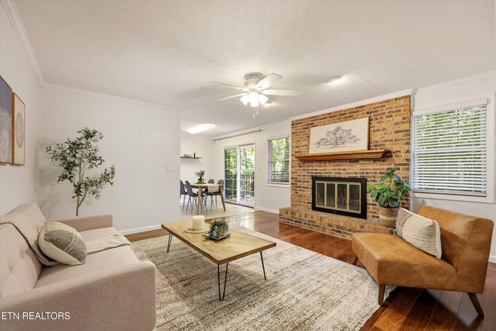 Property Photo:  733 Valley Dale Rd  TN 37923 