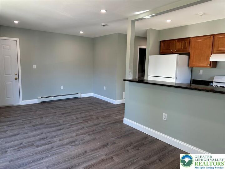 Property Photo:  418 McKeen Street 4  PA 18042 