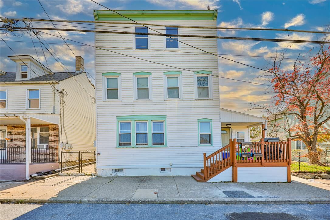 Property Photo:  332 Saint Joseph Street  PA 18042 