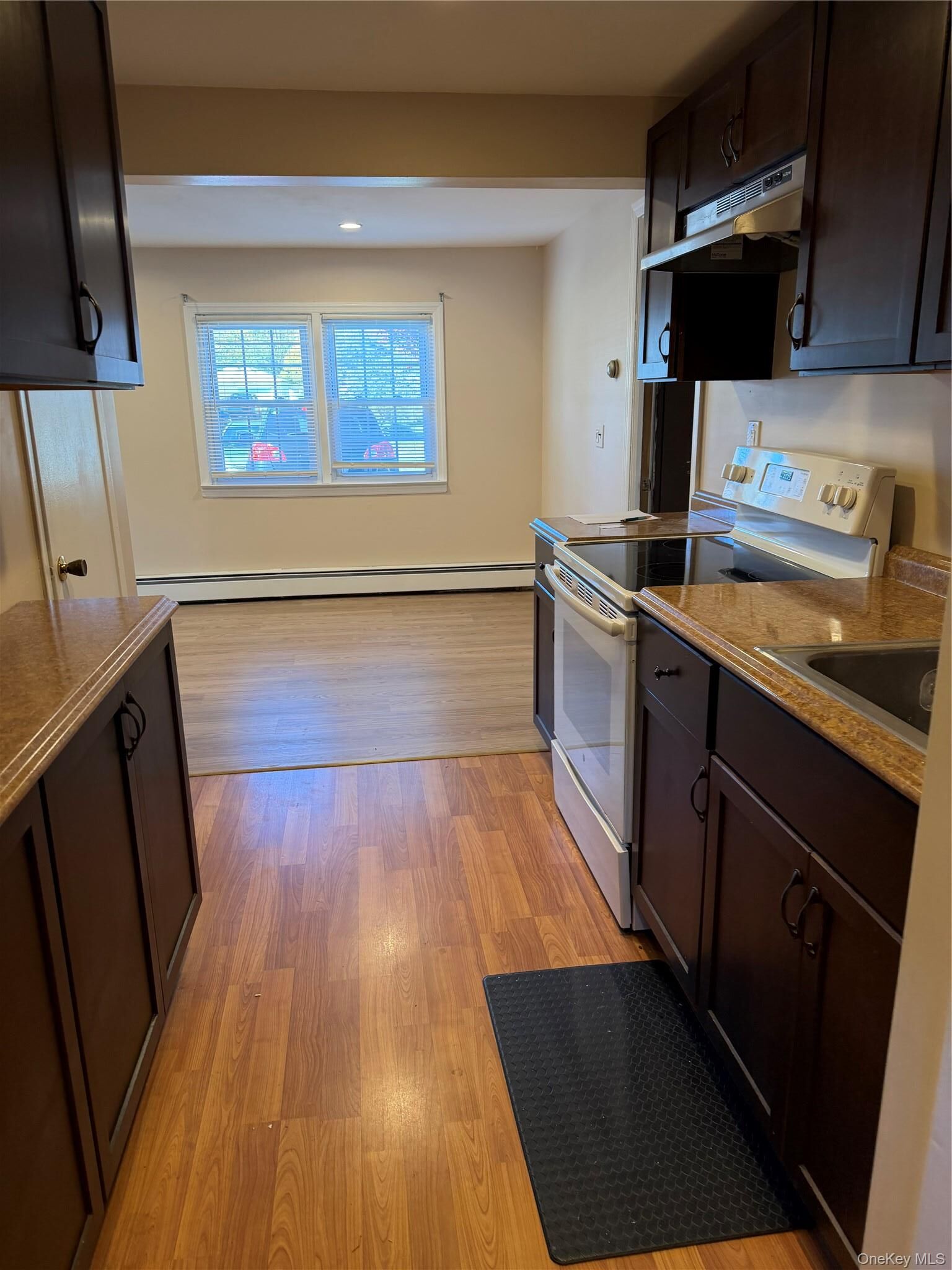 Property Photo:  899 Connetquot Avenue  NY 11752 