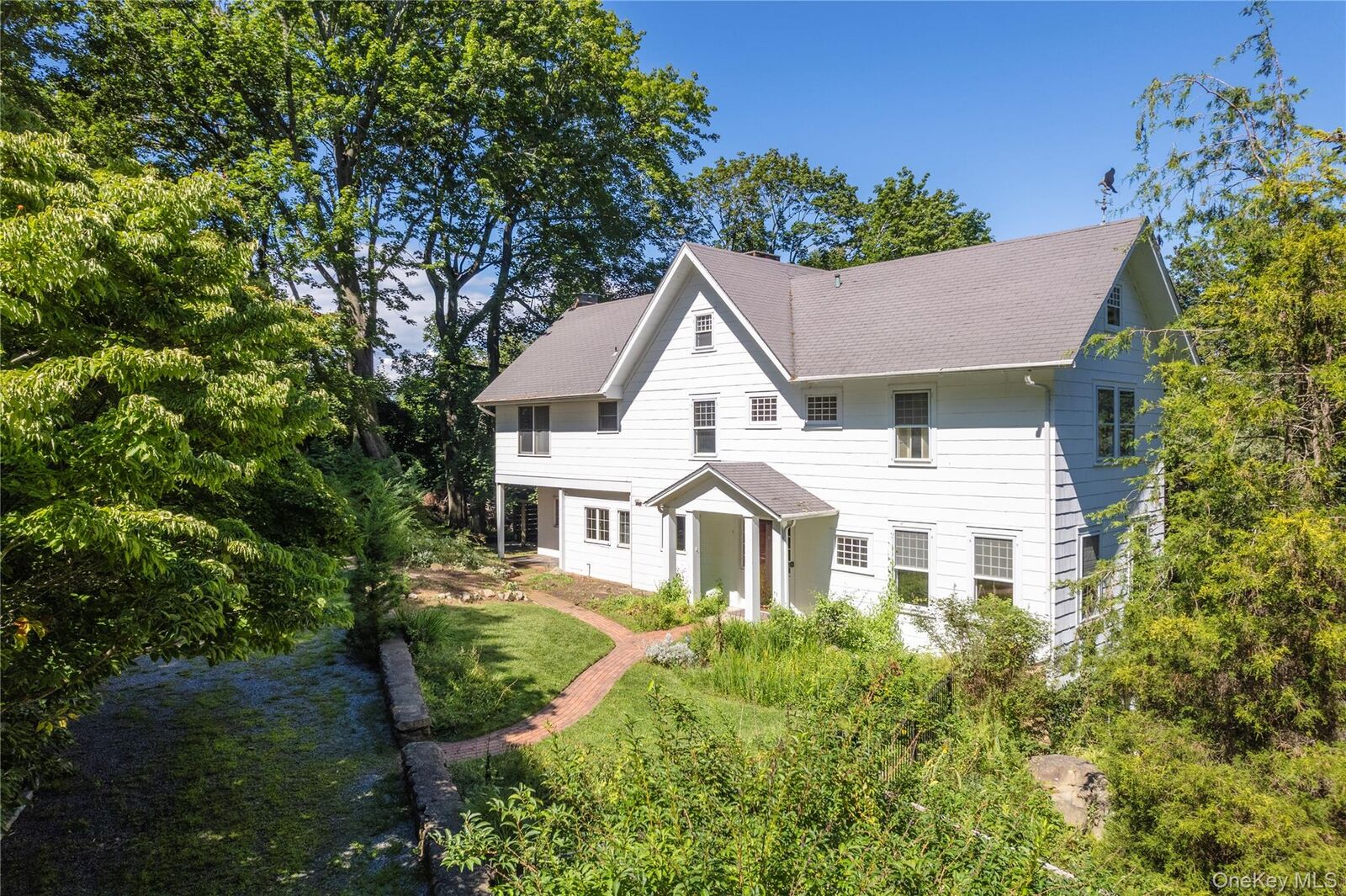Property Photo: 825 Munn Lane NY 11957