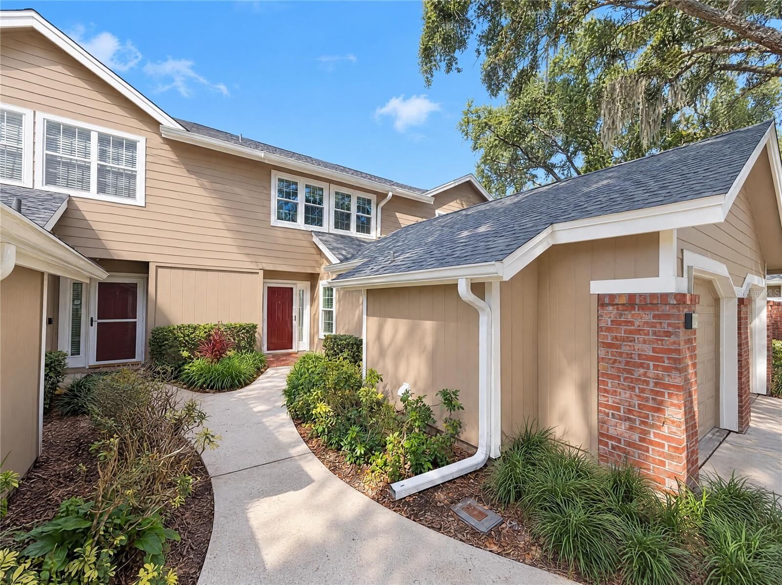 Property Photo: 638 Maple Oak Circle 112 FL 32701