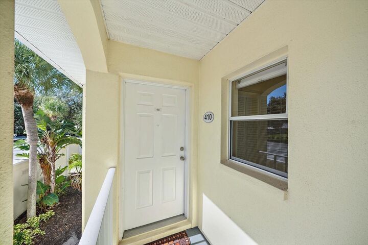 Property Photo:  439 Cerromar Lane 410  FL 34293 