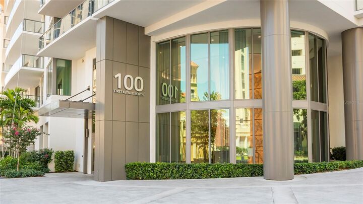 Property Photo:  100 1st Avenue N 1804  FL 33701 