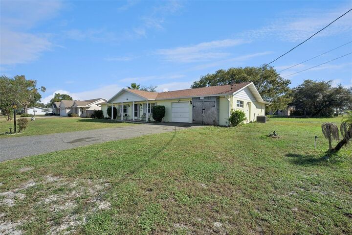Property Photo: 34122 Hunt Avenue FL 34788