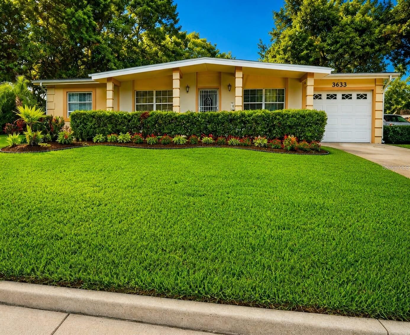Property Photo:  3633 Ranchwood Road  FL 32808 