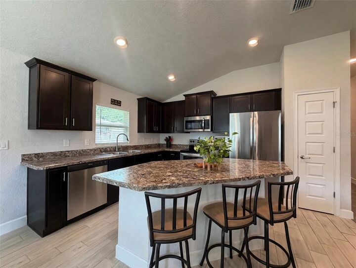 Property Photo:  9284 SE 161st Place  FL 34491 