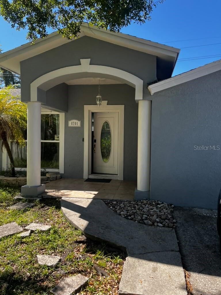 Property Photo:  6701 Glen Forest Court  FL 33615 