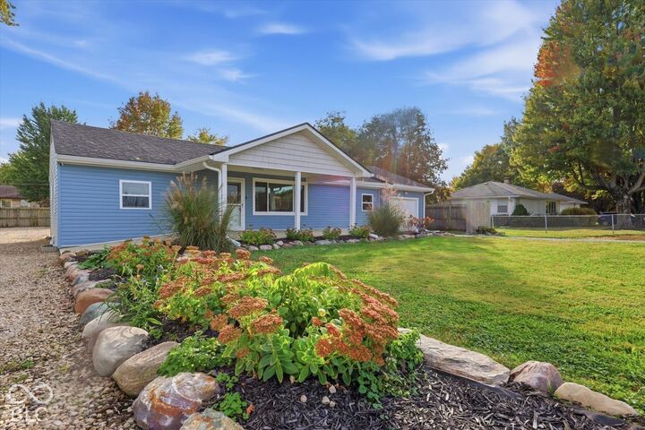 Property Photo: 1425 E Meiks Road IN 46176