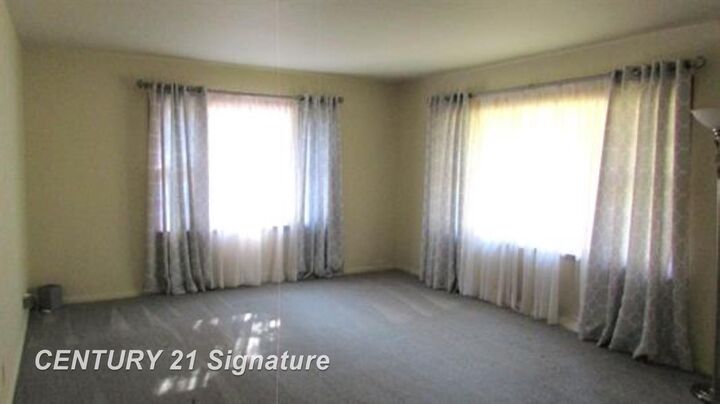 Property Photo:  1635 S Poseyville Road  MI 48640 