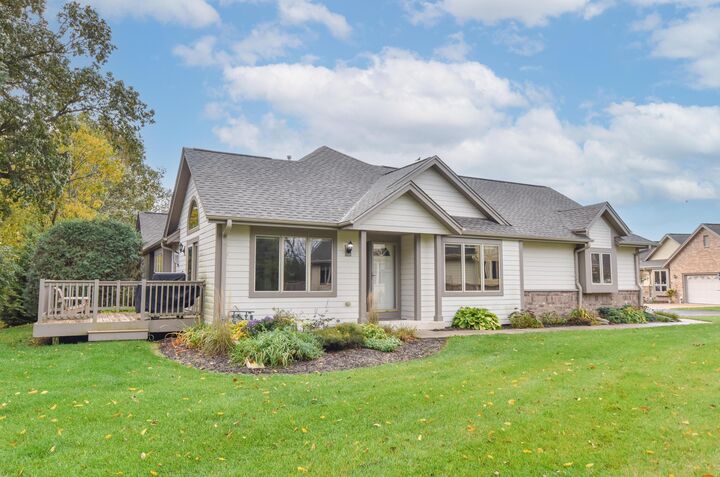 Property Photo: N161w18878 Heather Lynn Cir WI 53037