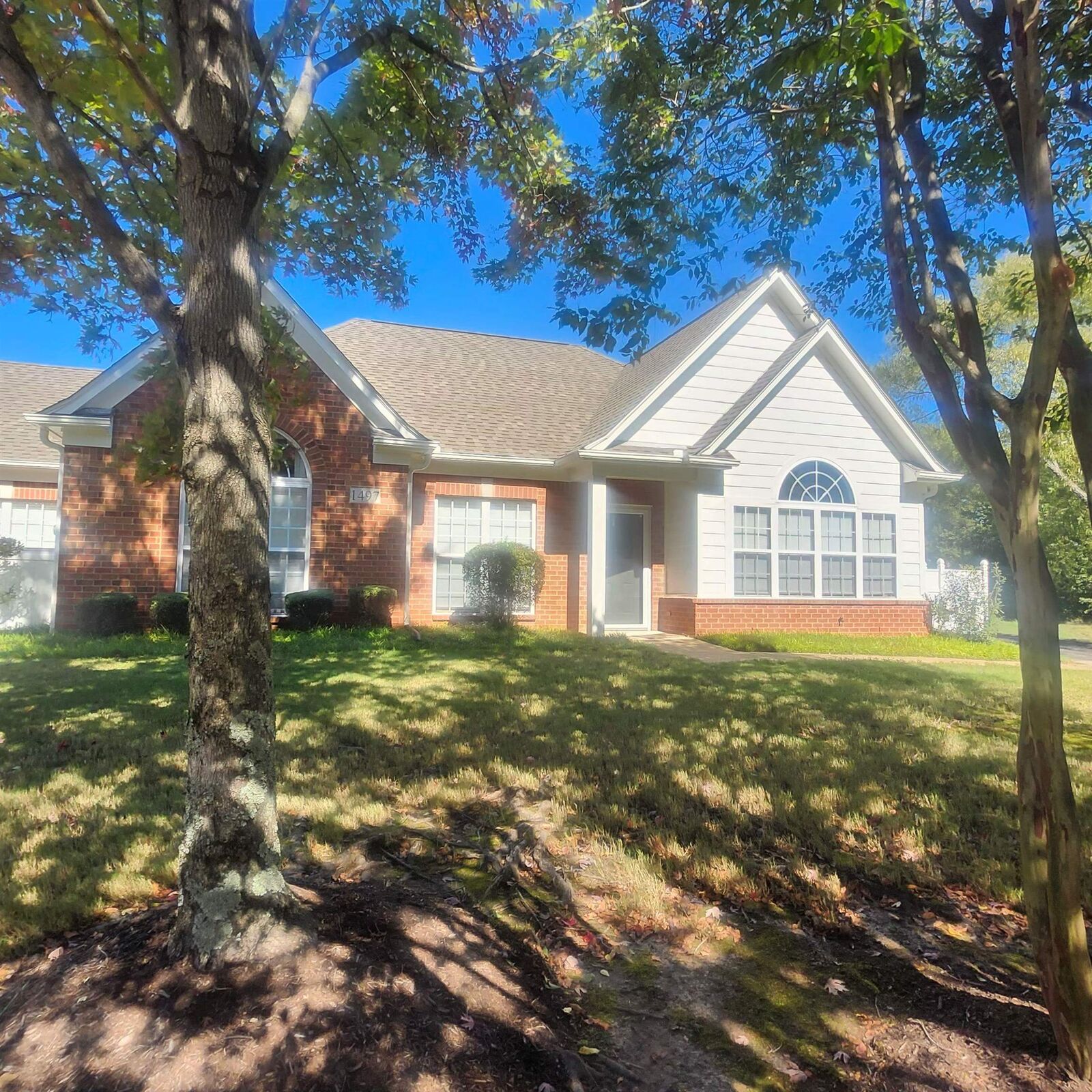 Property Photo: 1497 Castle Pines Dr 18 TN 38017