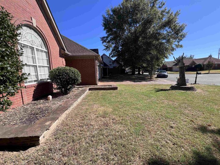 Property Photo: 8606 Brer Rabbit Cv TN 38018