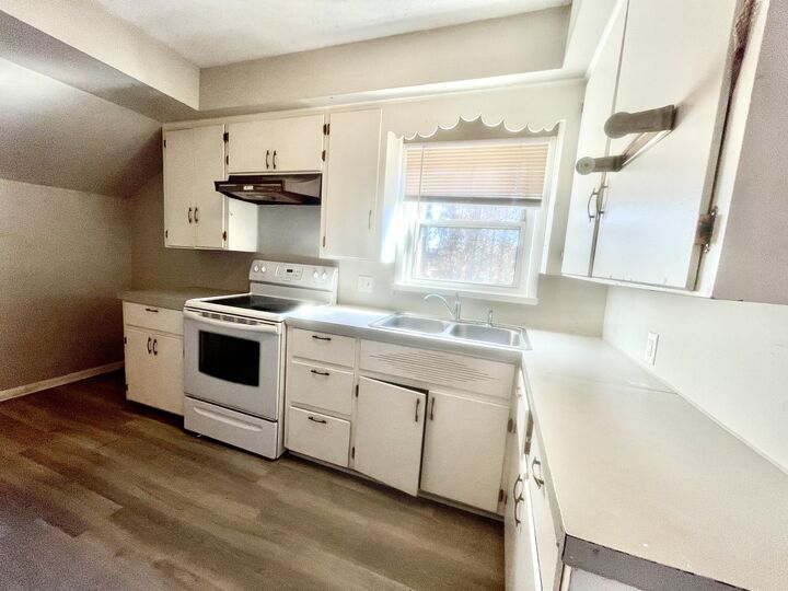 Property Photo: 1826 Spring Arbor Road MI 49203