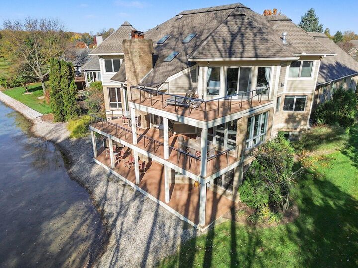 Property Photo:  4934 Saint Andrews Court  MI 48108 