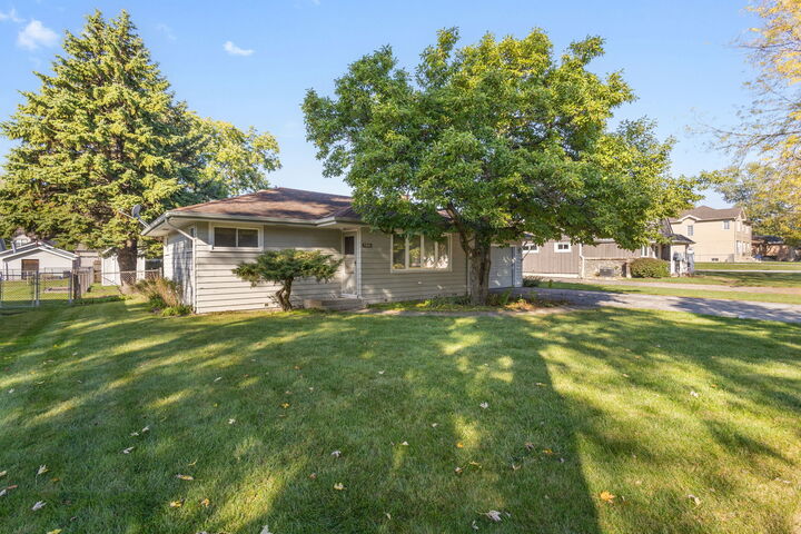 Property Photo:  9804 Rutherford Avenue  IL 60453 