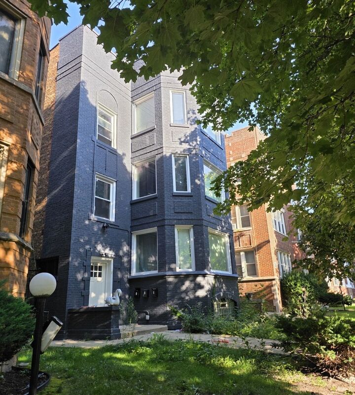 Property Photo: 8146 S Langley Avenue IL 60619