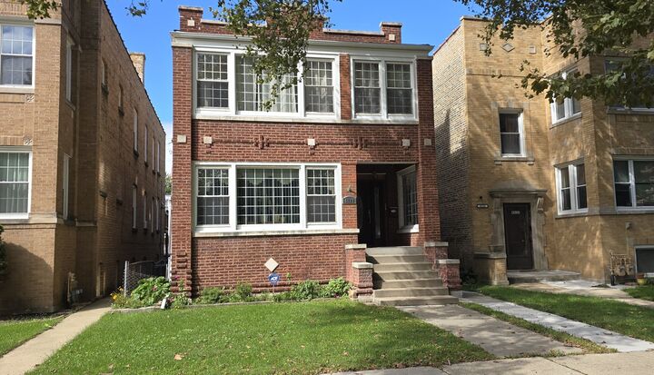 Property Photo:  4828 N Karlov Avenue  IL 60630 