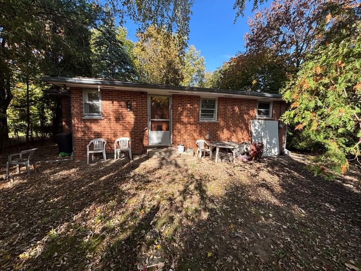 Property Photo:  2121 Fairview Avenue  IL 60021 
