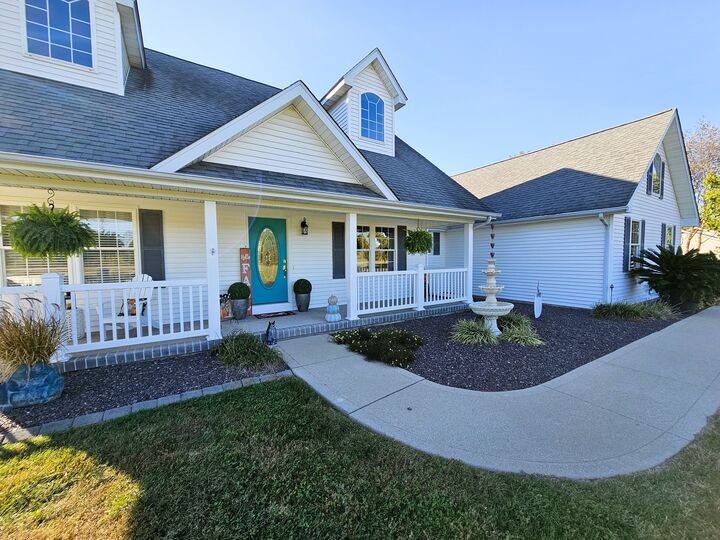 Property Photo: 18121 N Jefferson Field Lane IL 62864