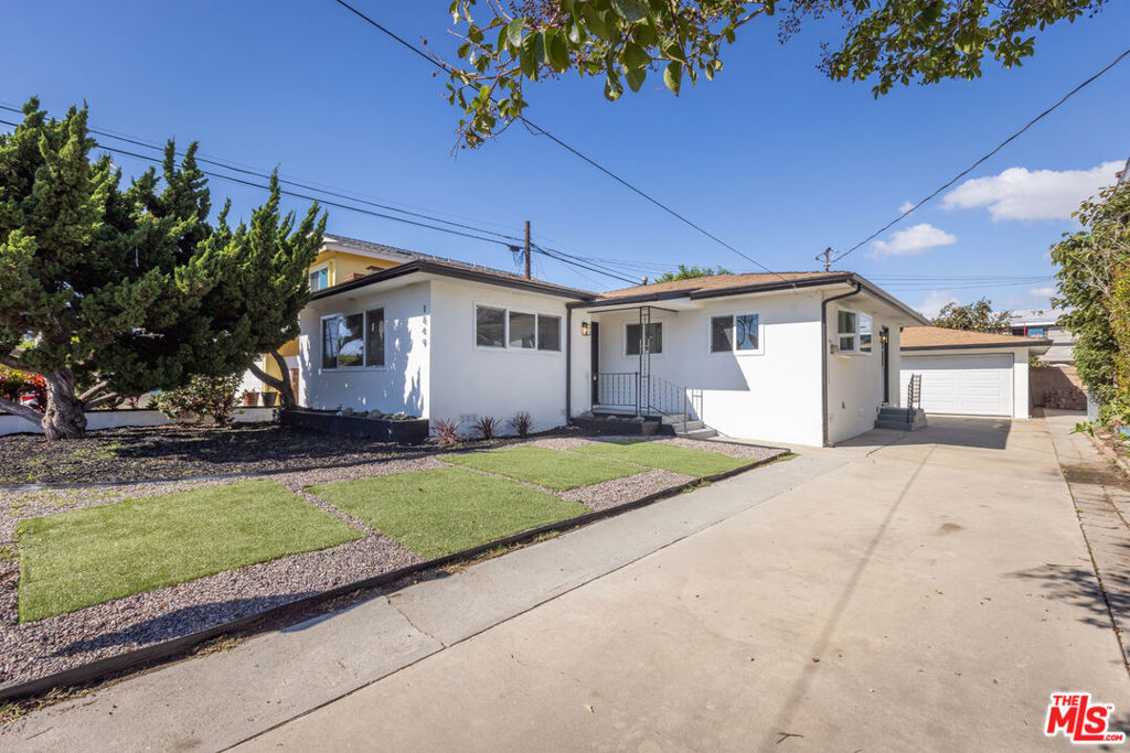 Property Photo:  1849 W Gardena Boulevard  CA 90247 