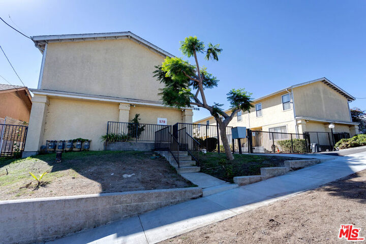 Property Photo: 578 Stepney Street CA 90302
