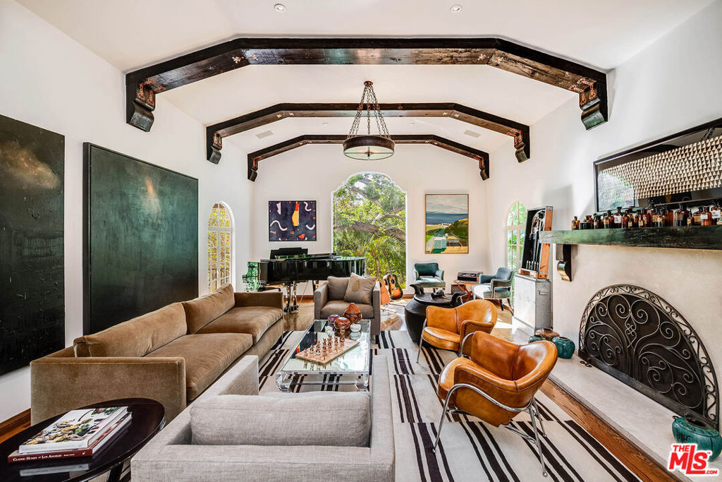 Property Photo: 3267 Ledgewood Drive CA 90068