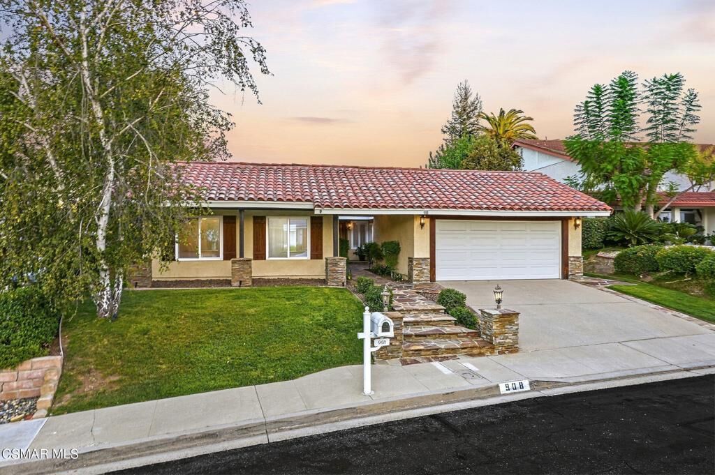 Property Photo: 908 Blue Spring Drive CA 91361