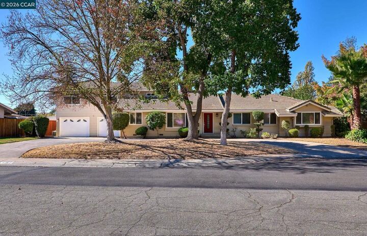 Property Photo:  4813 Concho Ct  CA 95608 
