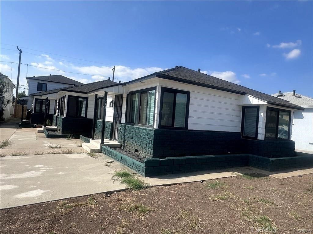 Property Photo: 217 N 7th CA 90640