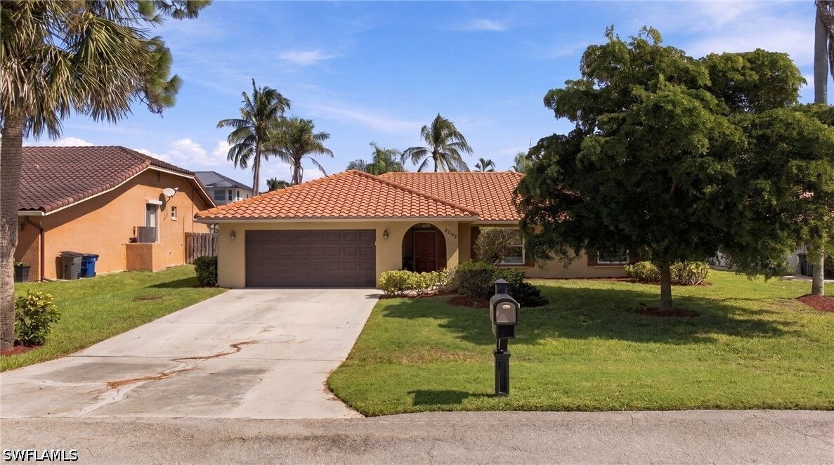 Property Photo:  27152 Edenbridge Court  FL 34135 