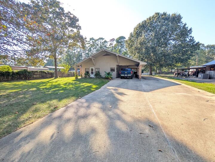 Property Photo: 912 Twin Cedar Drive TX 75948